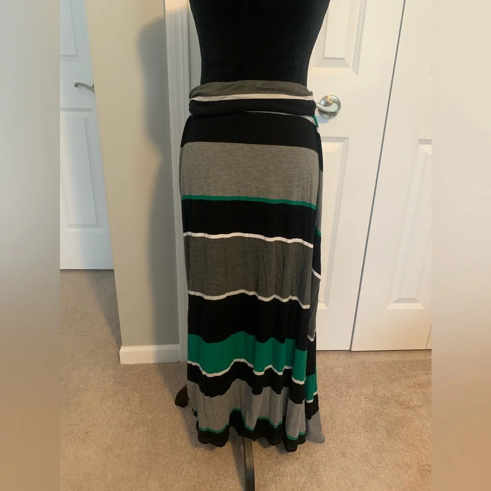 Plus Sized Maxi skirt - Picture 1 of 5